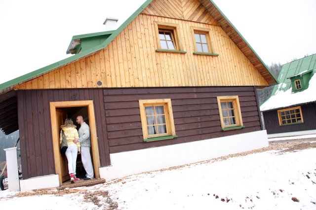 ������ ����������� ����� ��������� � �������� �������� � �����